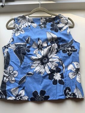 Zara Blue and White Floral Blouse